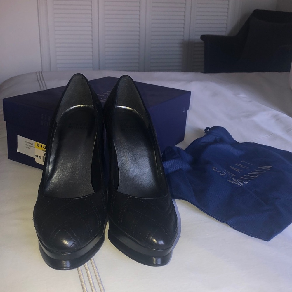 STUART WEITZMAN BLACK NAPPA PUMPS